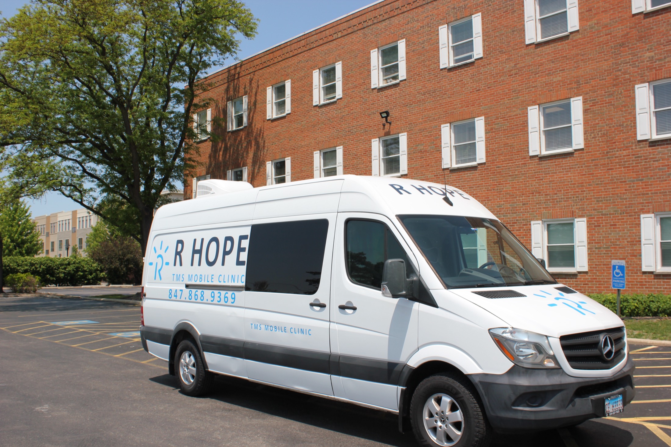 R Hope mobile TMS clinic exterior